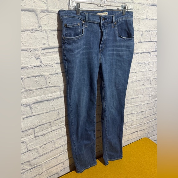 Women’s Levi’s 724 High Rise Straight Blue Jeans, Size 31 - Picture 2 of 7